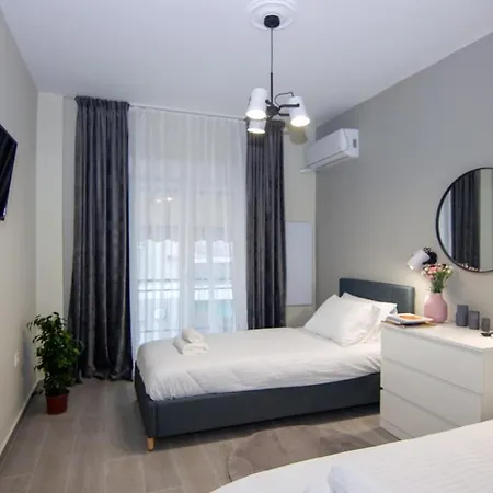 Luxury 2 Bedroom In Center Athens