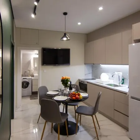 Luxury 2 Bedroom In Center